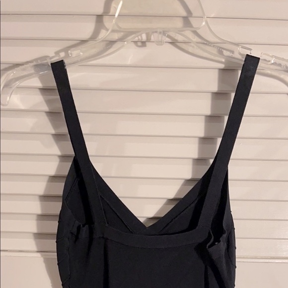 Bebe Tank Style Sundress like new, multi color w/ ruffled knee length hem. Sz M - Picture 3 of 7